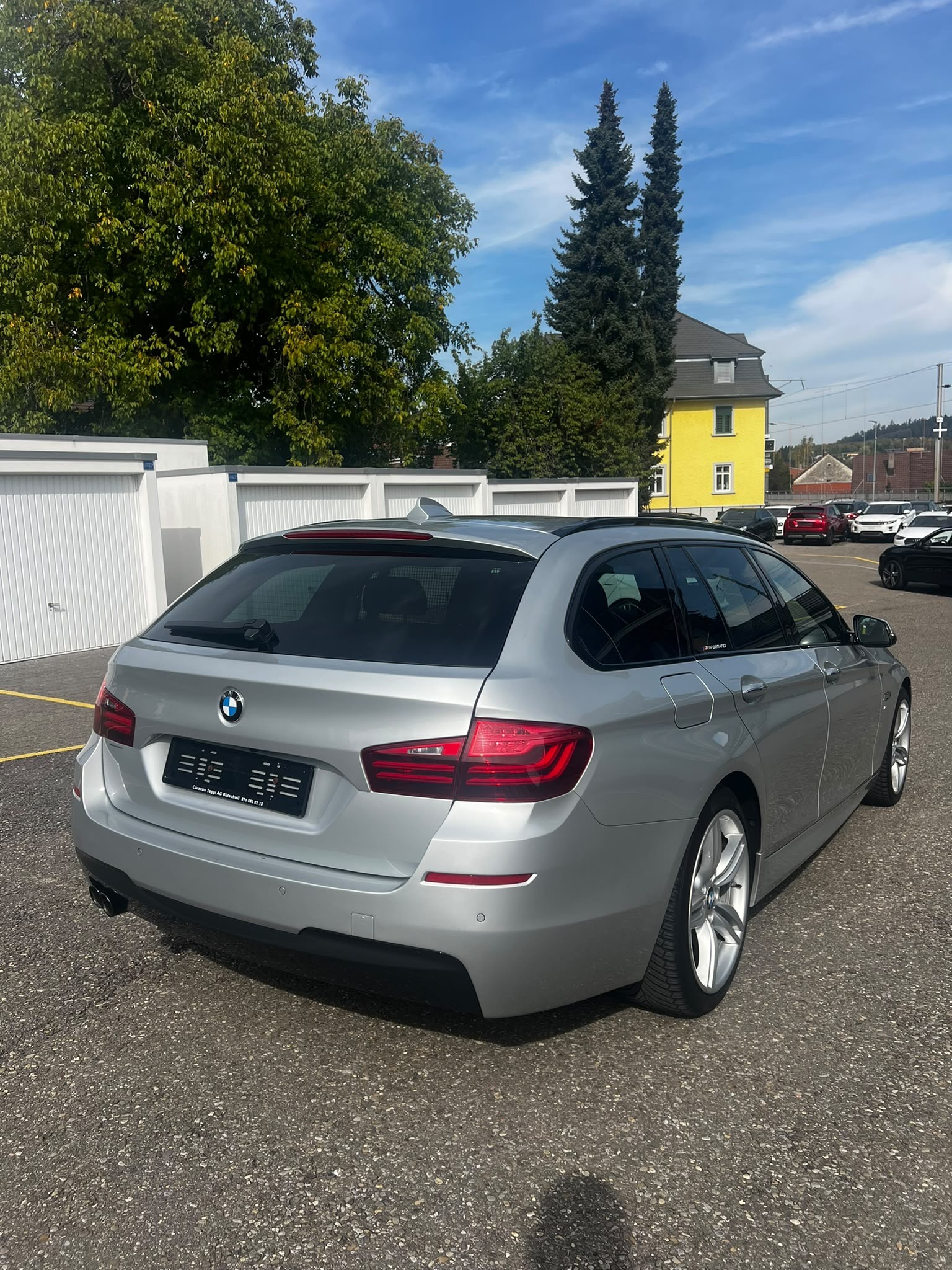 BMW 530d Touring xDrive Modern Line Steptronic-image-8
