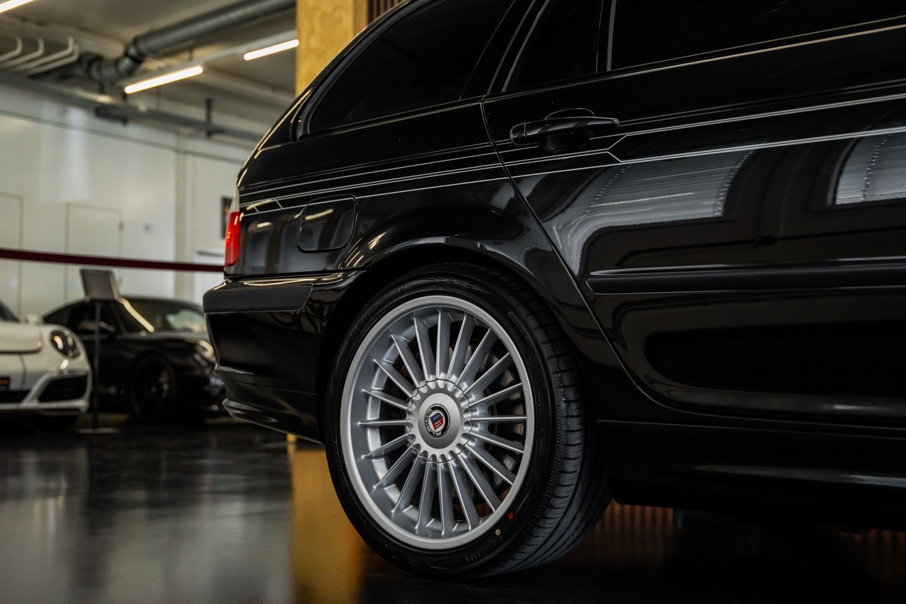 BMW-ALPINA B3 3.3 X Touring S.Tronic-image-10