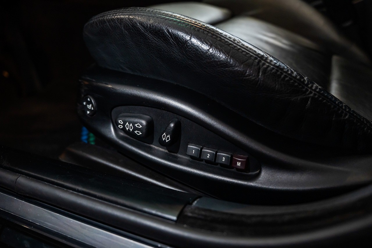 BMW-ALPINA B3 3.3 X Touring S.Tronic-image-24
