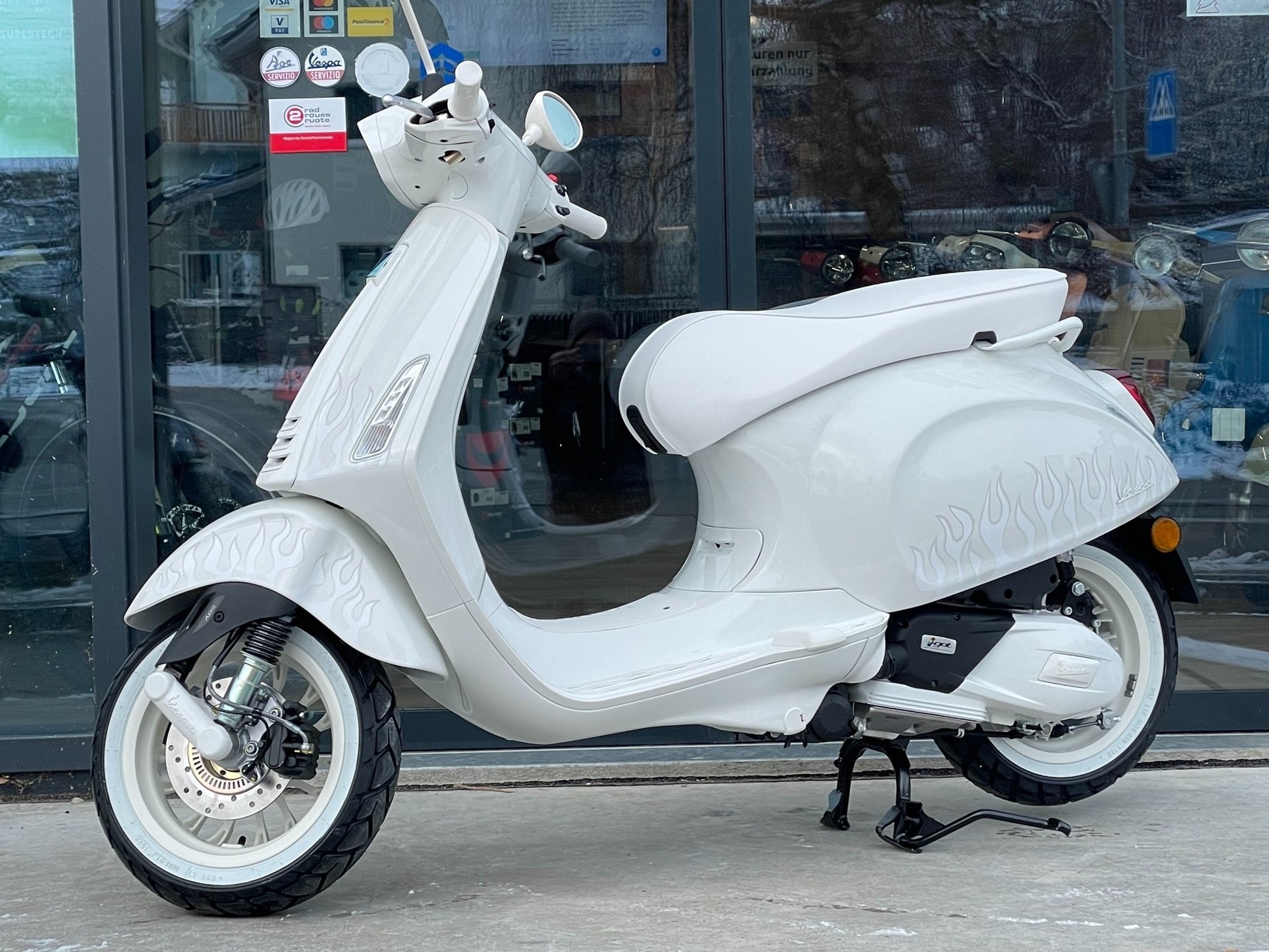 PIAGGIO Vespa 125 Sprint Justin Bieber ABS-image-10