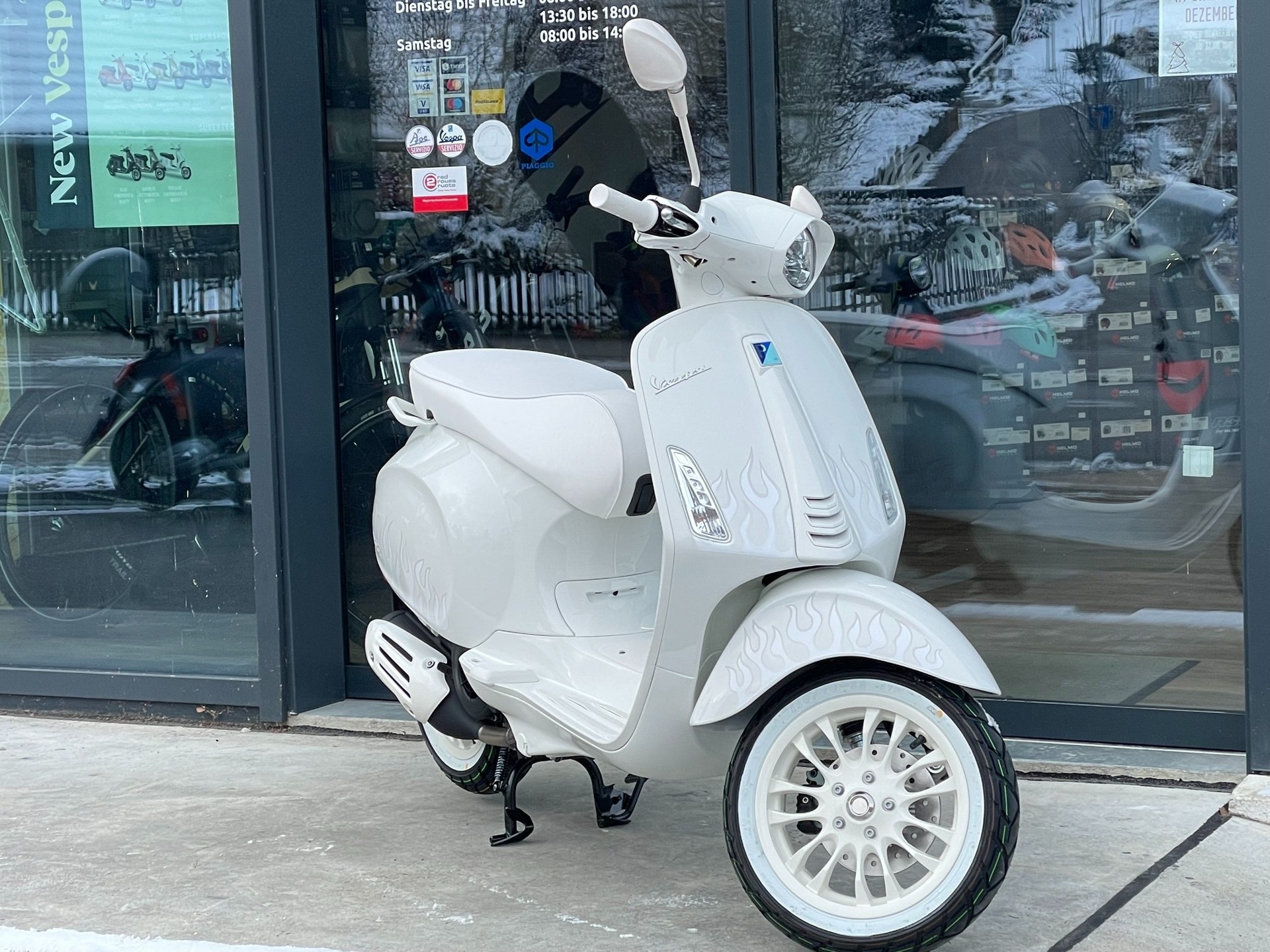 PIAGGIO Vespa 125 Sprint Justin Bieber ABS-image-0