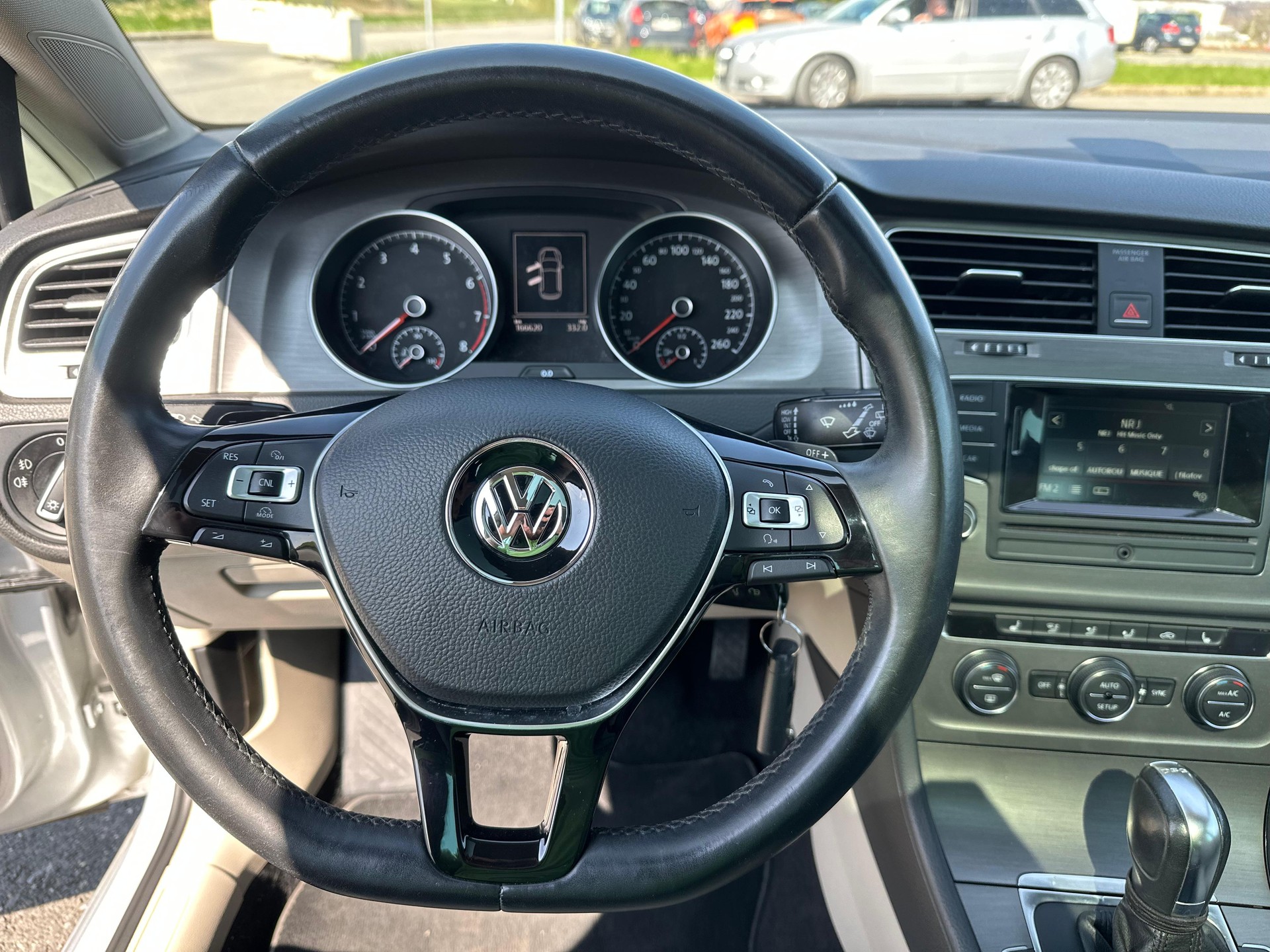 VW Golf 1.4 TSI Comfortline DSG-image-22