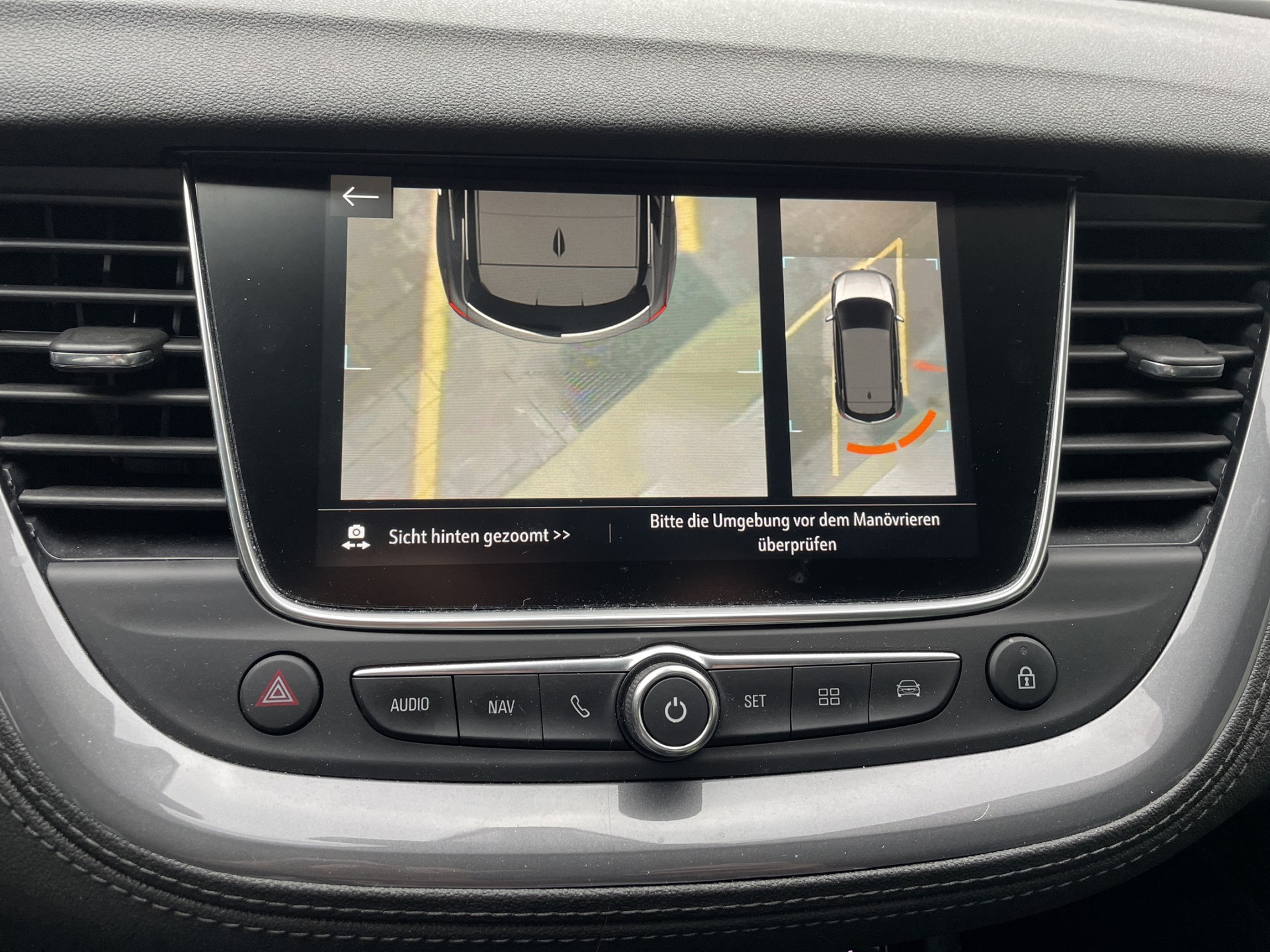 OPEL Grandland X 1.6 TP Ultimate Automatik-image-6