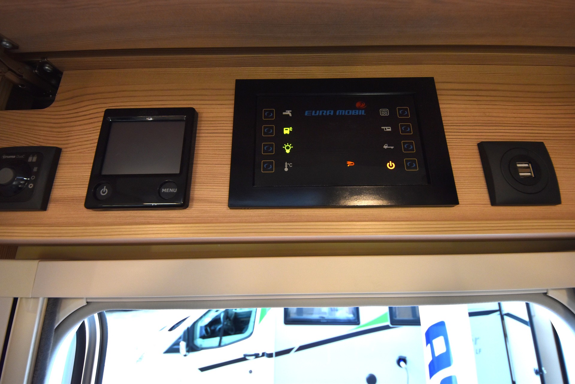 EURA MOBIL Profila T 696 EB Comfort-image-14
