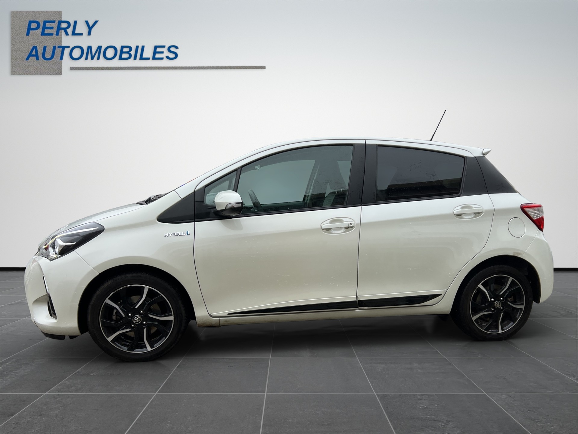 TOYOTA Yaris 1.5 Hybrid Trend-showroom-element-2