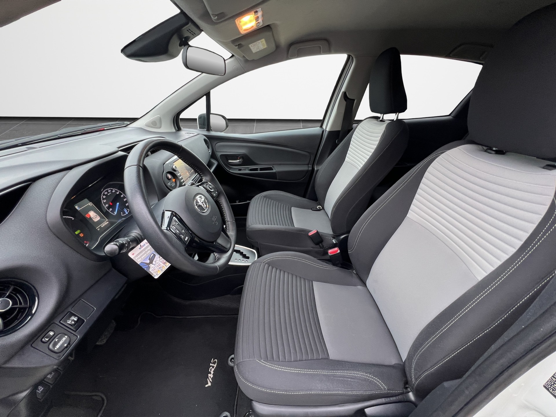 TOYOTA Yaris 1.5 Hybrid Trend-image-8