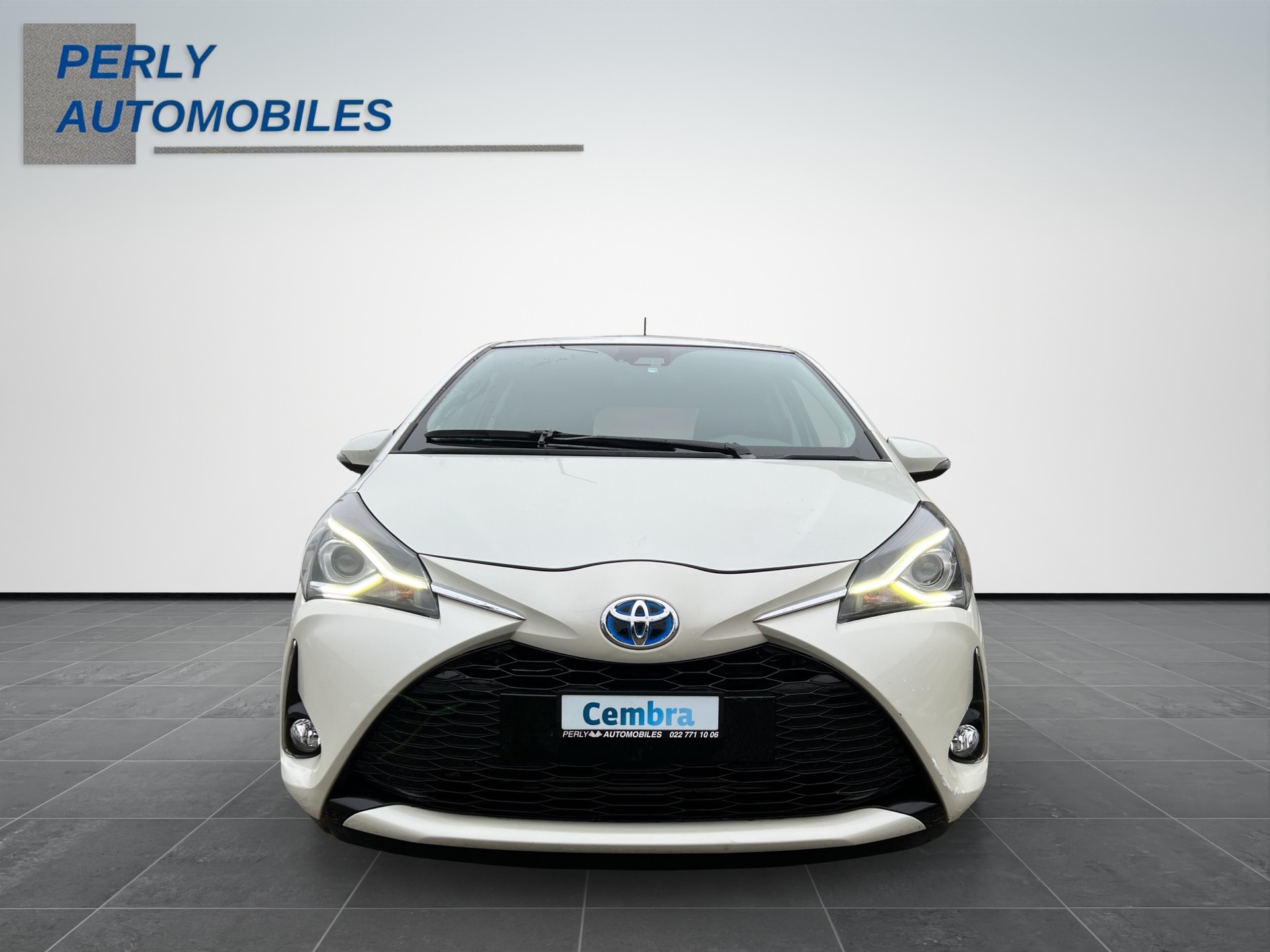 TOYOTA Yaris 1.5 Hybrid Trend