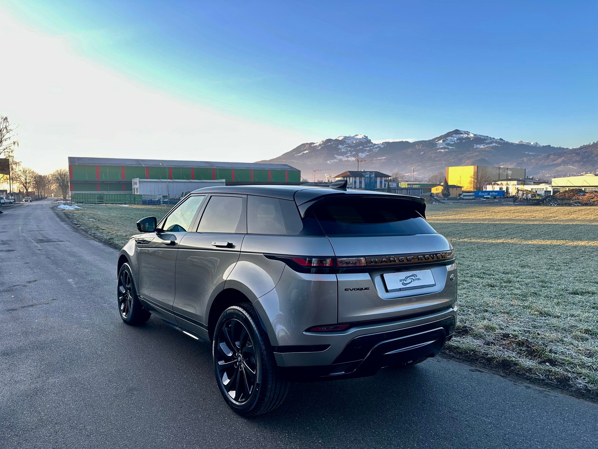 LAND ROVER Range Rover Evoque R-Dynamic P 300 HSE AT9-showroom-element-2