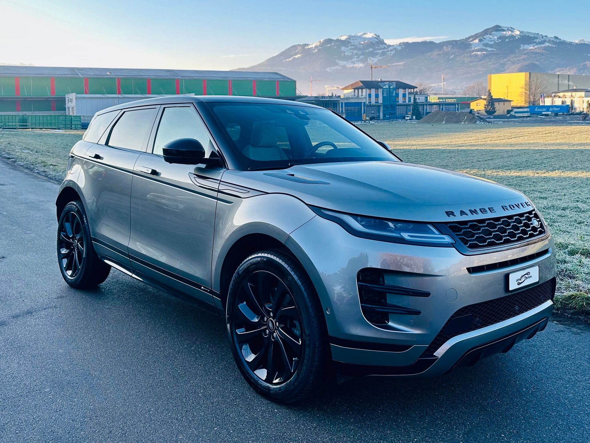 LAND ROVER Range Rover Evoque R-Dynamic P 300 HSE AT9-showroom-element-3