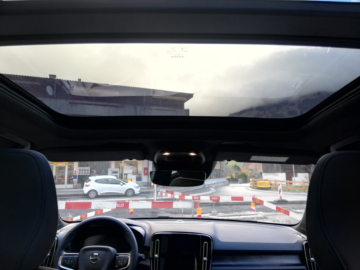 VOLVO XC40 1.5 T5 PiH Ultimate Dark-image-9