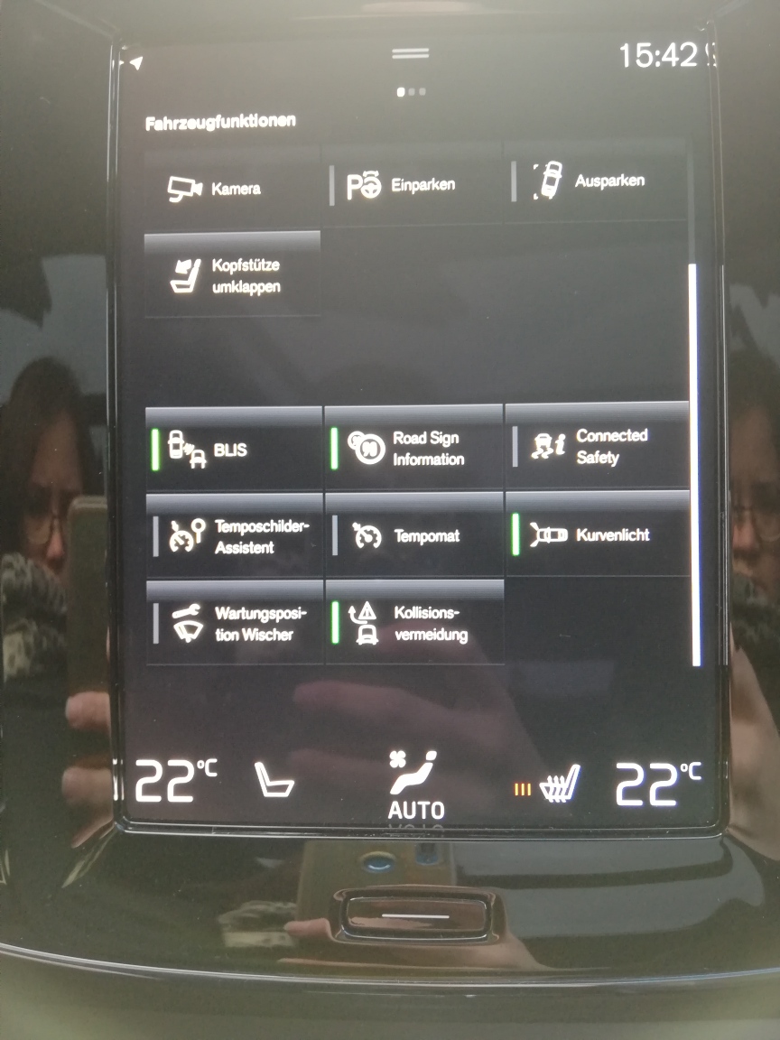 VOLVO XC40 1.5 T5 PiH Ultimate Dark-image-21