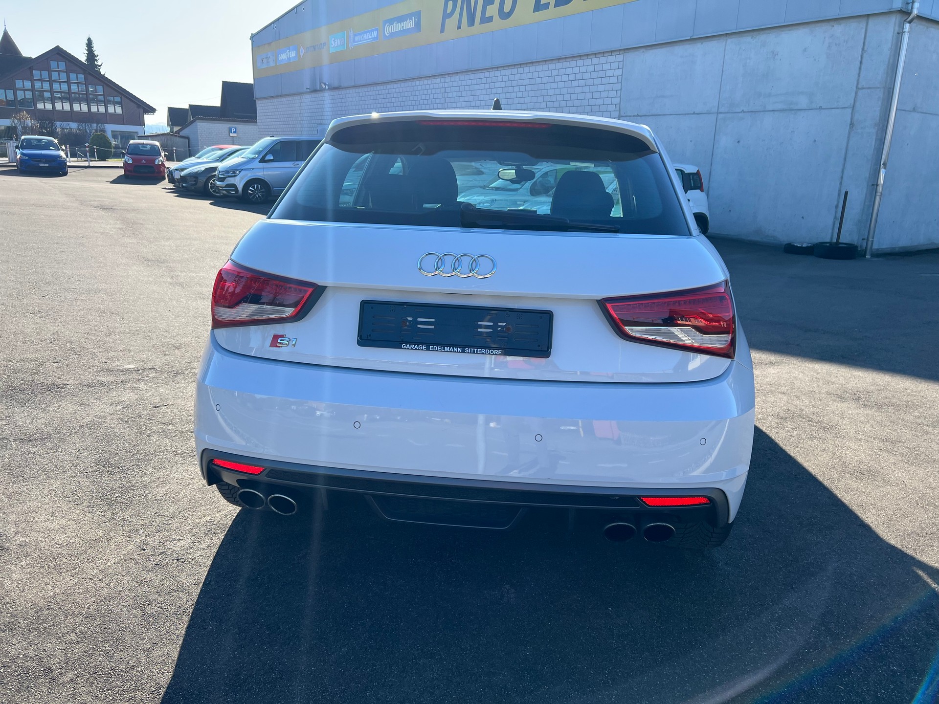 AUDI S1 Sportback 2.0 TFSI quattro-image-5
