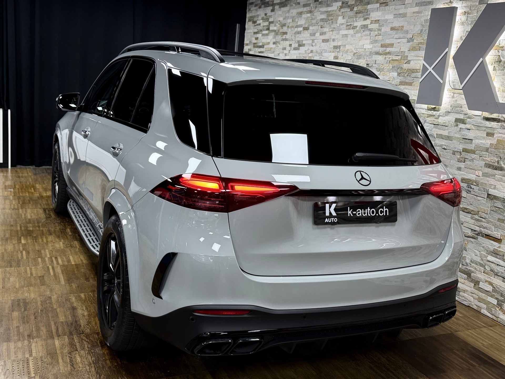 MERCEDES-BENZ GLE 450 d 4Matic 9G-Tronic - 63AMG Optik-showroom-element-3