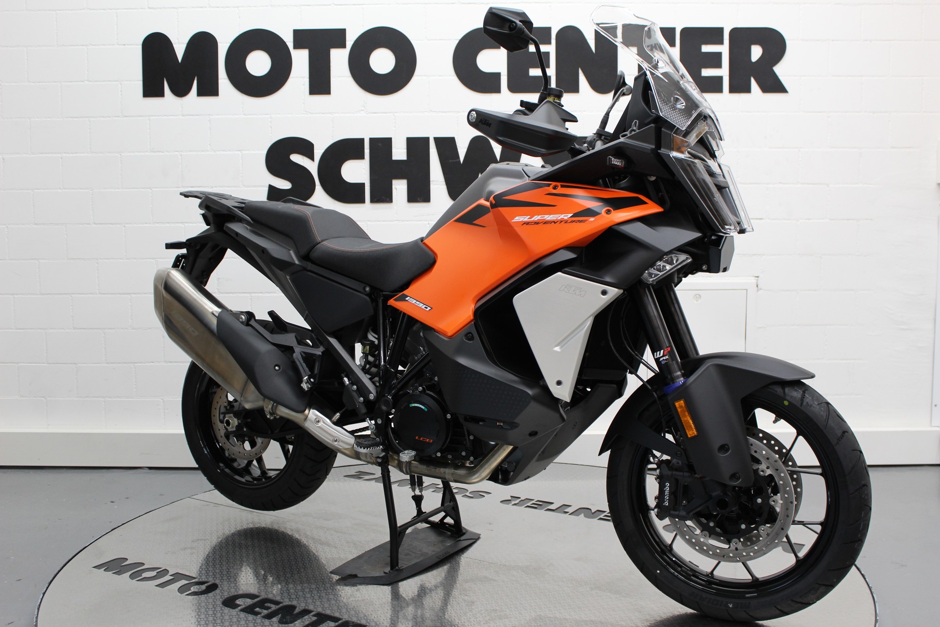 KTM 1390 Super Adventure S EVO-image-1