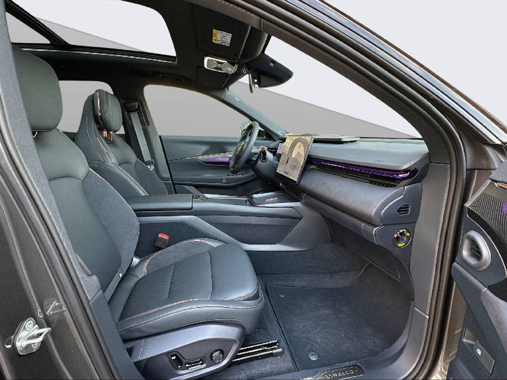 LYNK & CO 08-image-12