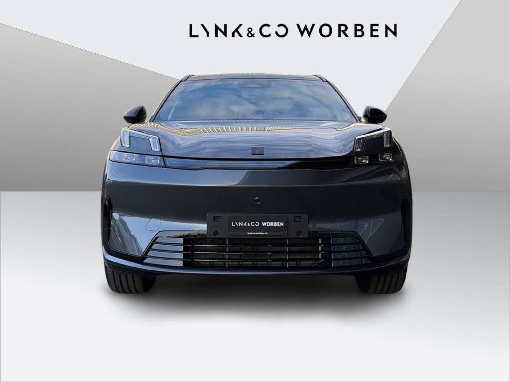 LYNK & CO 08-showroom-element-3