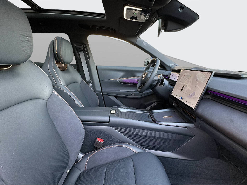 LYNK & CO 08-image-11