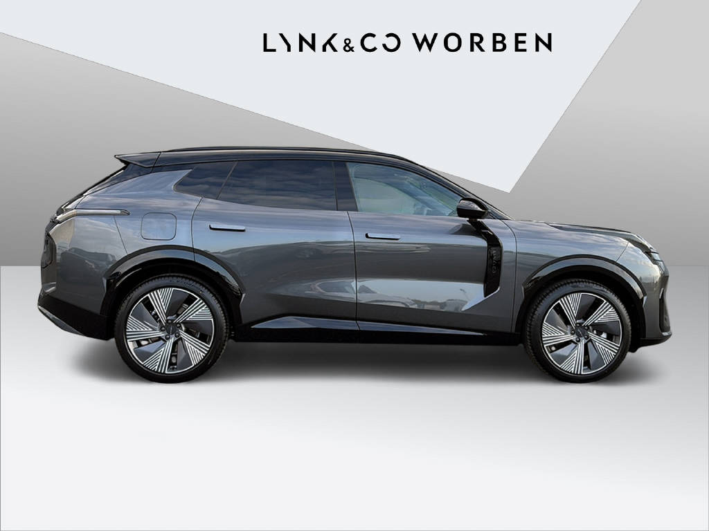 LYNK & CO 08