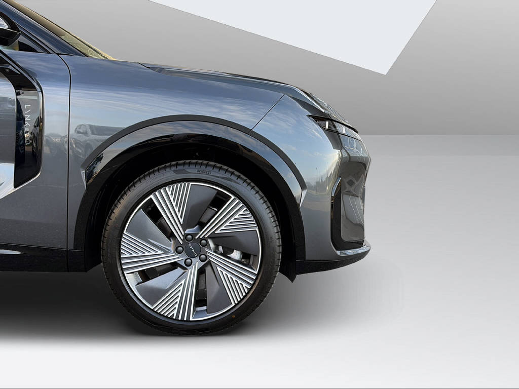 LYNK & CO 08-image-4