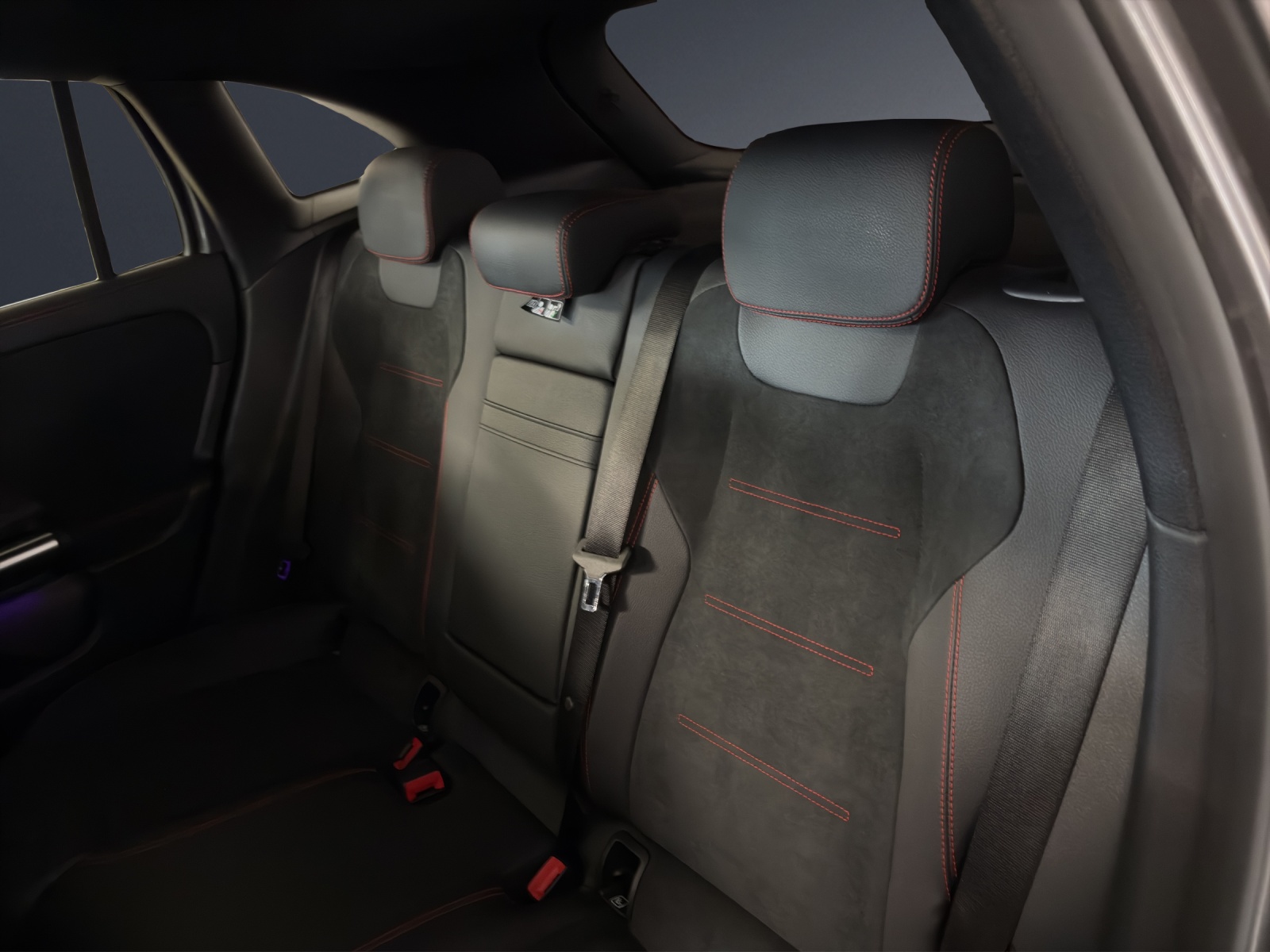 MERCEDES-BENZ EQA 350 AMG Line 4Matic-image-16