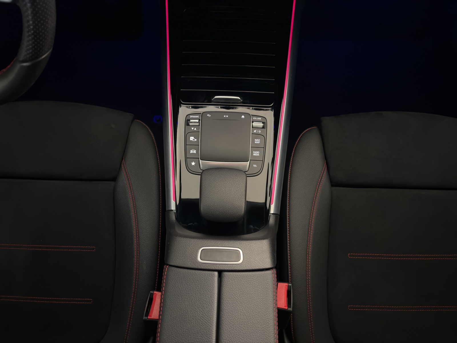 MERCEDES-BENZ EQA 350 AMG Line 4Matic-image-15
