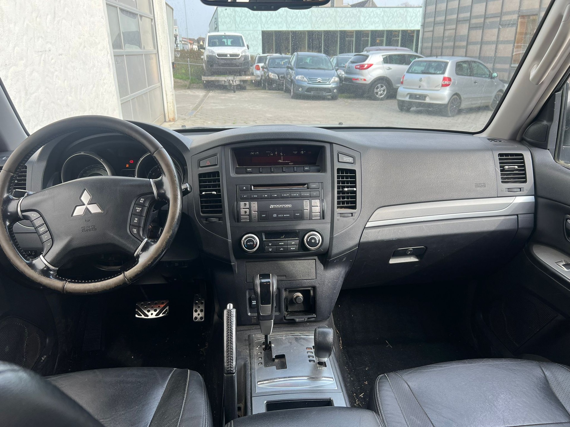 MITSUBISHI Pajero 3.2 DI-D Instyle Automatic-image-9