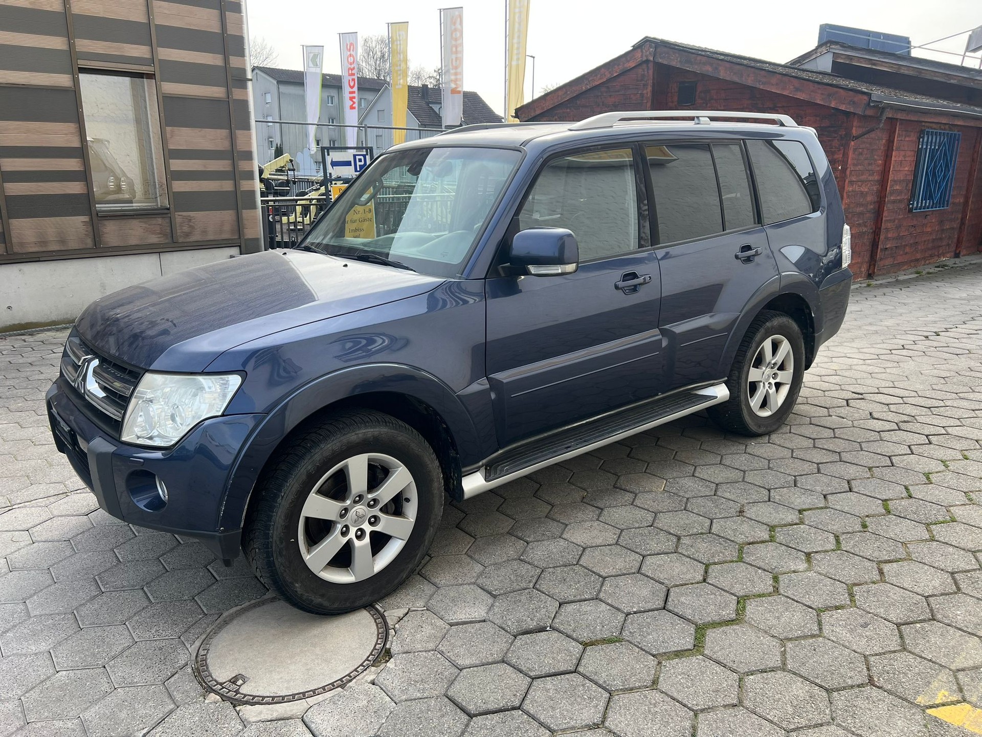MITSUBISHI Pajero 3.2 DI-D Instyle Automatic