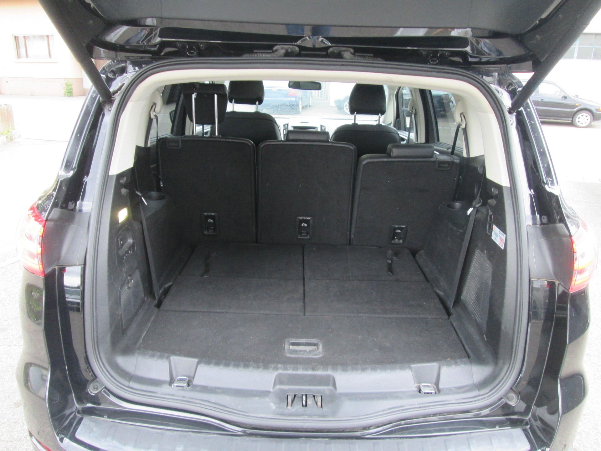 FORD S-Max 2.0 TDCi Titanium AWD PowerShift-image-8