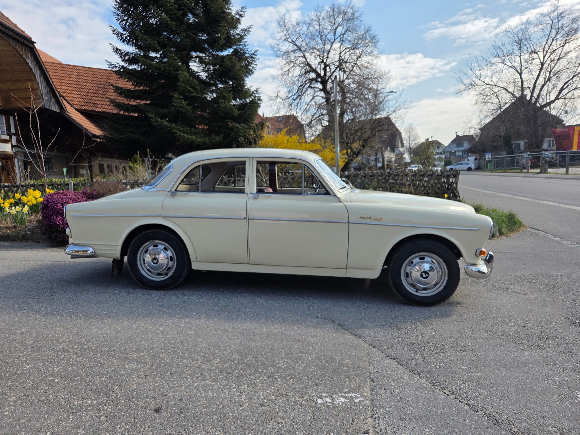 VOLVO 122S-image-3