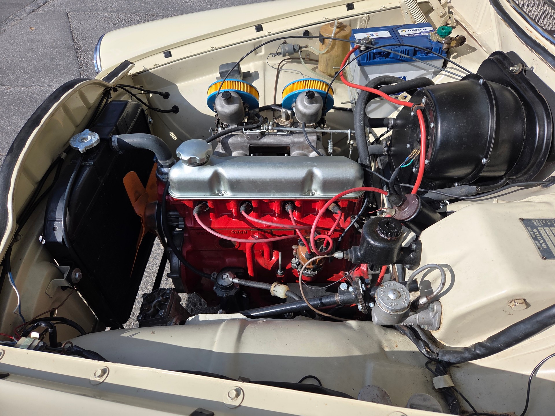 VOLVO 122S-image-10