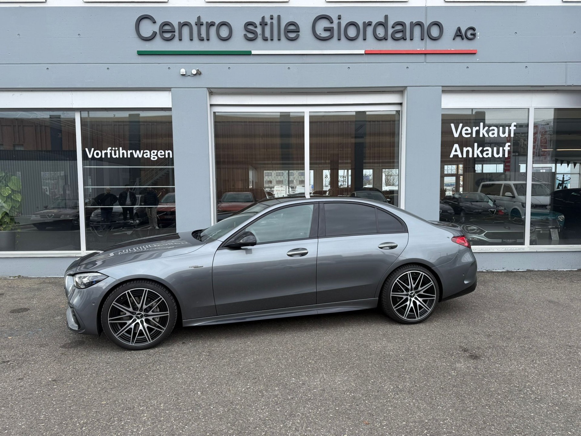 MERCEDES-BENZ C 43 AMG 4Matic-showroom-element-1