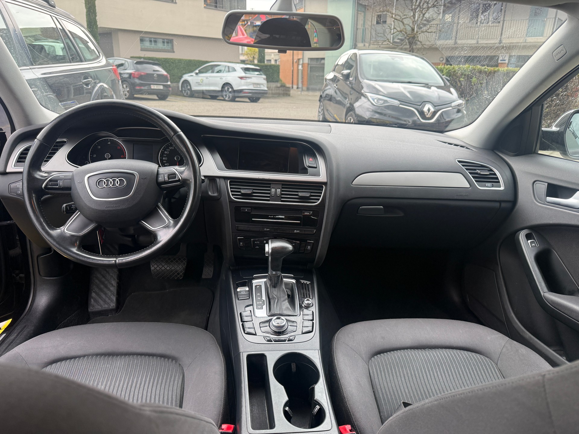 AUDI A4 Avant 2.0 TDI multitronic-image-8