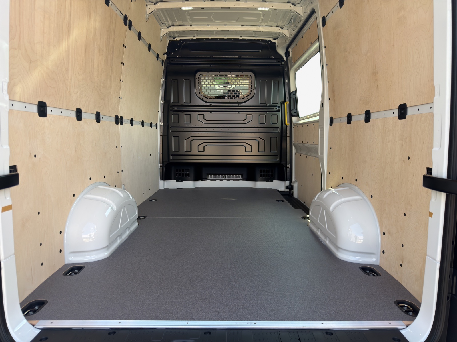 VW Crafter 35 Kastenwagen Entry 140PS 6G RS 3640 mm-image-12