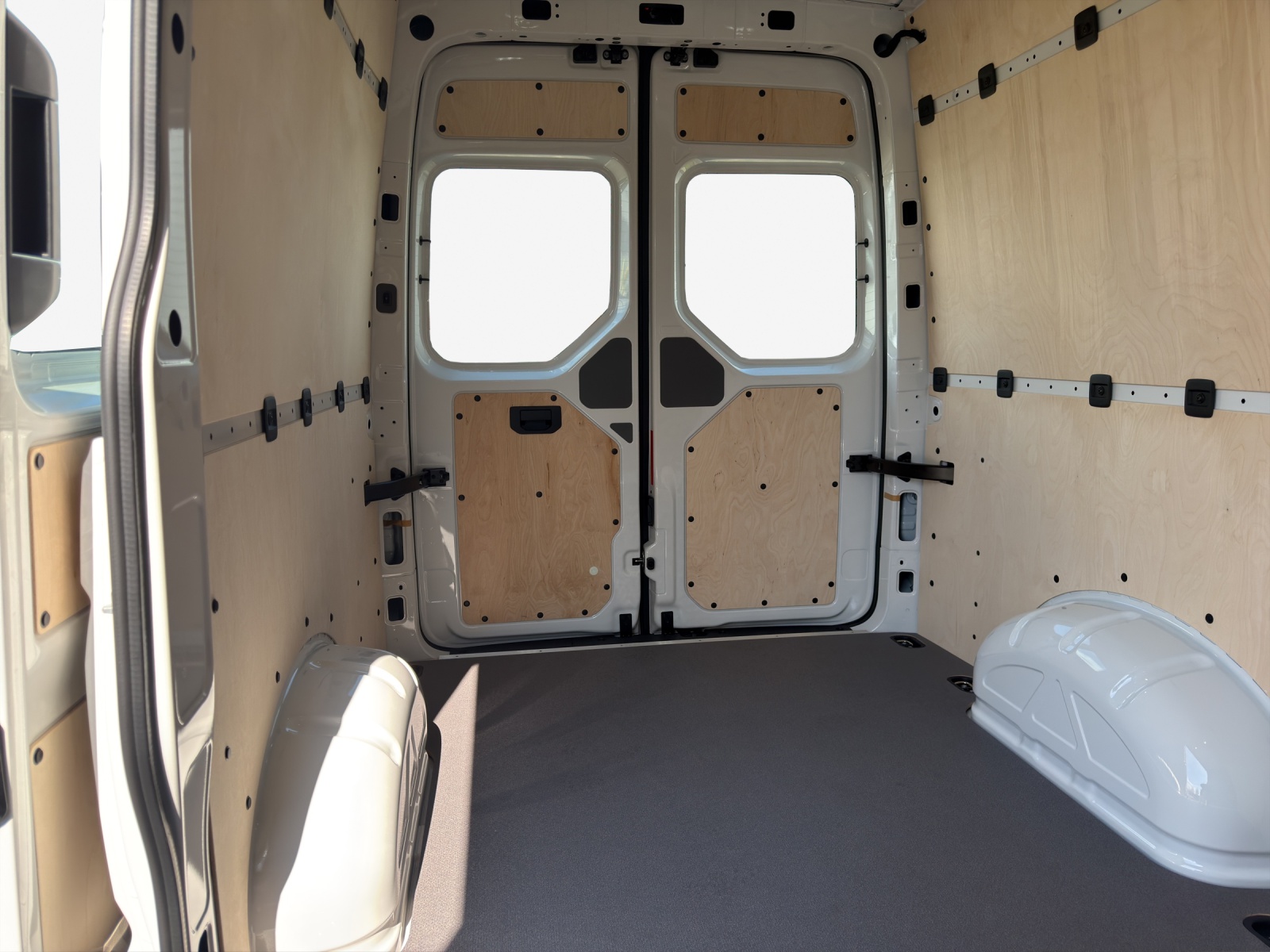VW Crafter 35 Kastenwagen Entry 140PS 6G RS 3640 mm-image-15