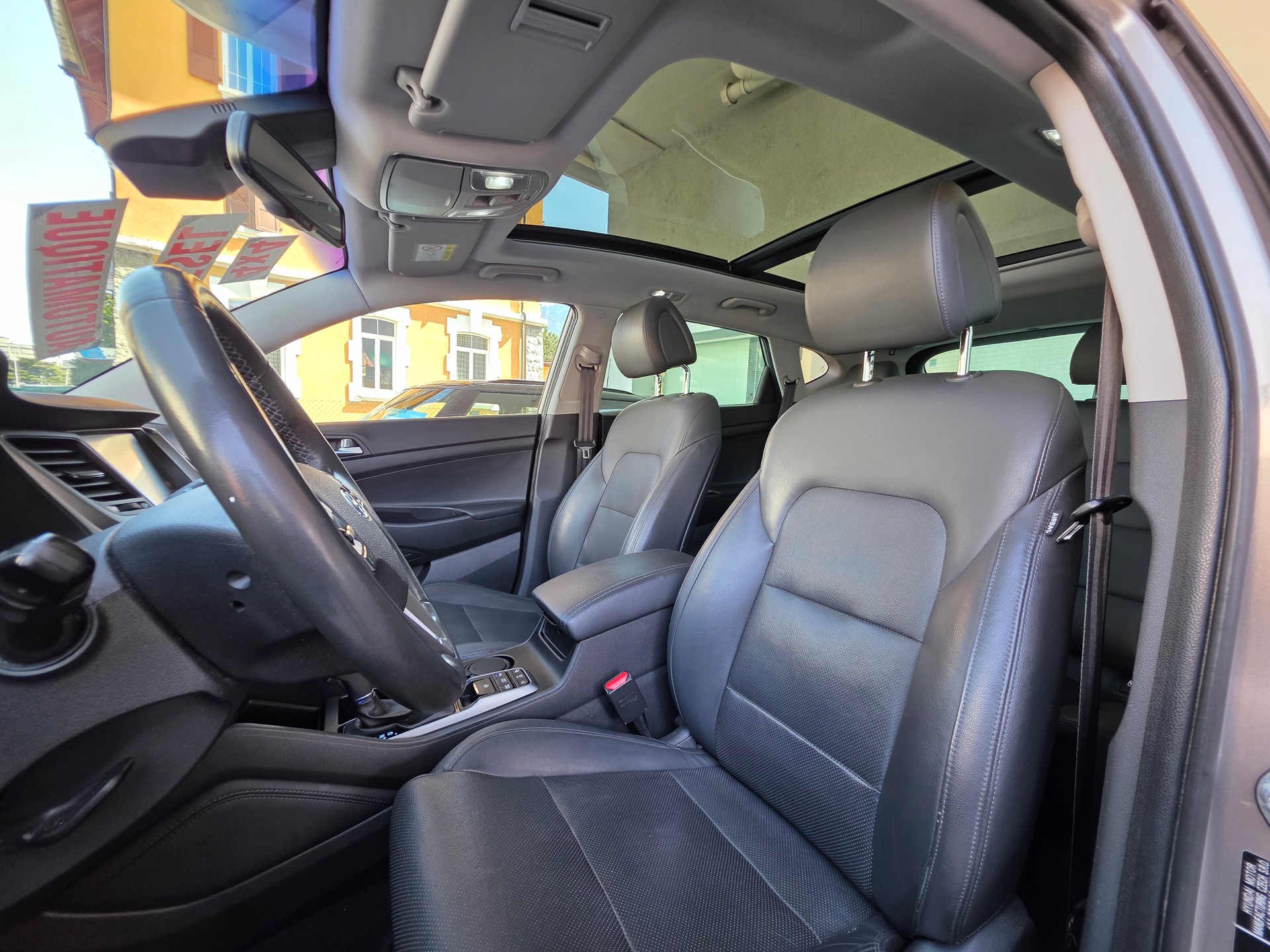 HYUNDAI Tucson 2.0 CRDI Vertex 4WD Automatic-image-13