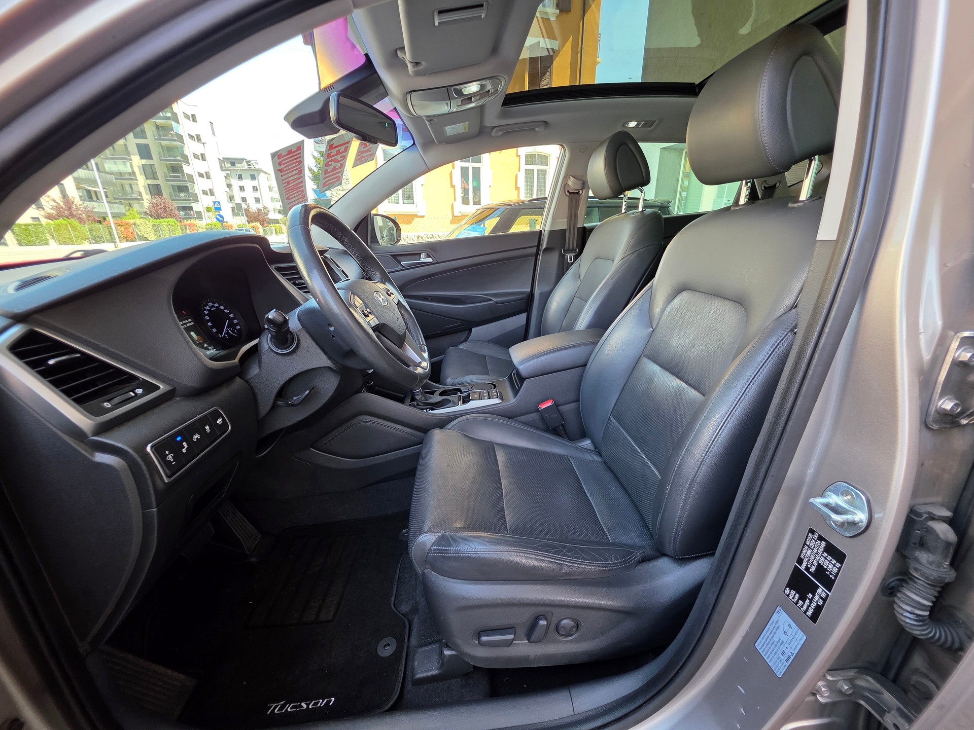 HYUNDAI Tucson 2.0 CRDI Vertex 4WD Automatic-image-12