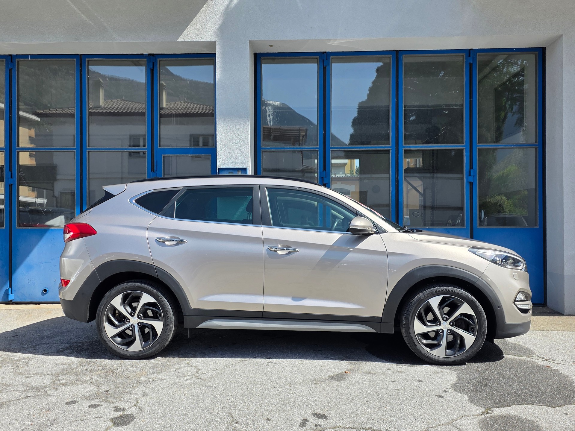 HYUNDAI Tucson 2.0 CRDI Vertex 4WD Automatic-image-8
