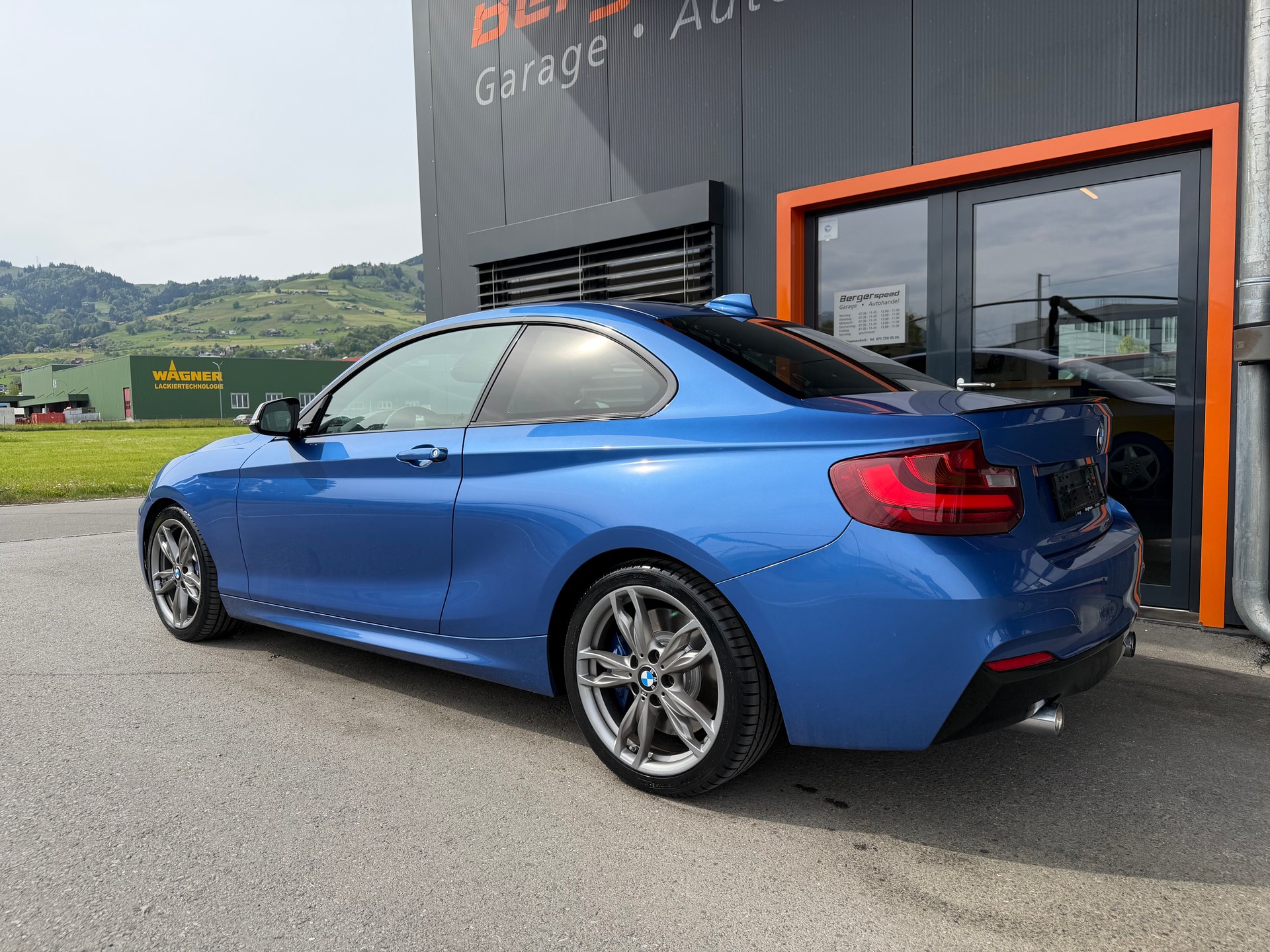 BMW M235i Steptronic-showroom-element-2