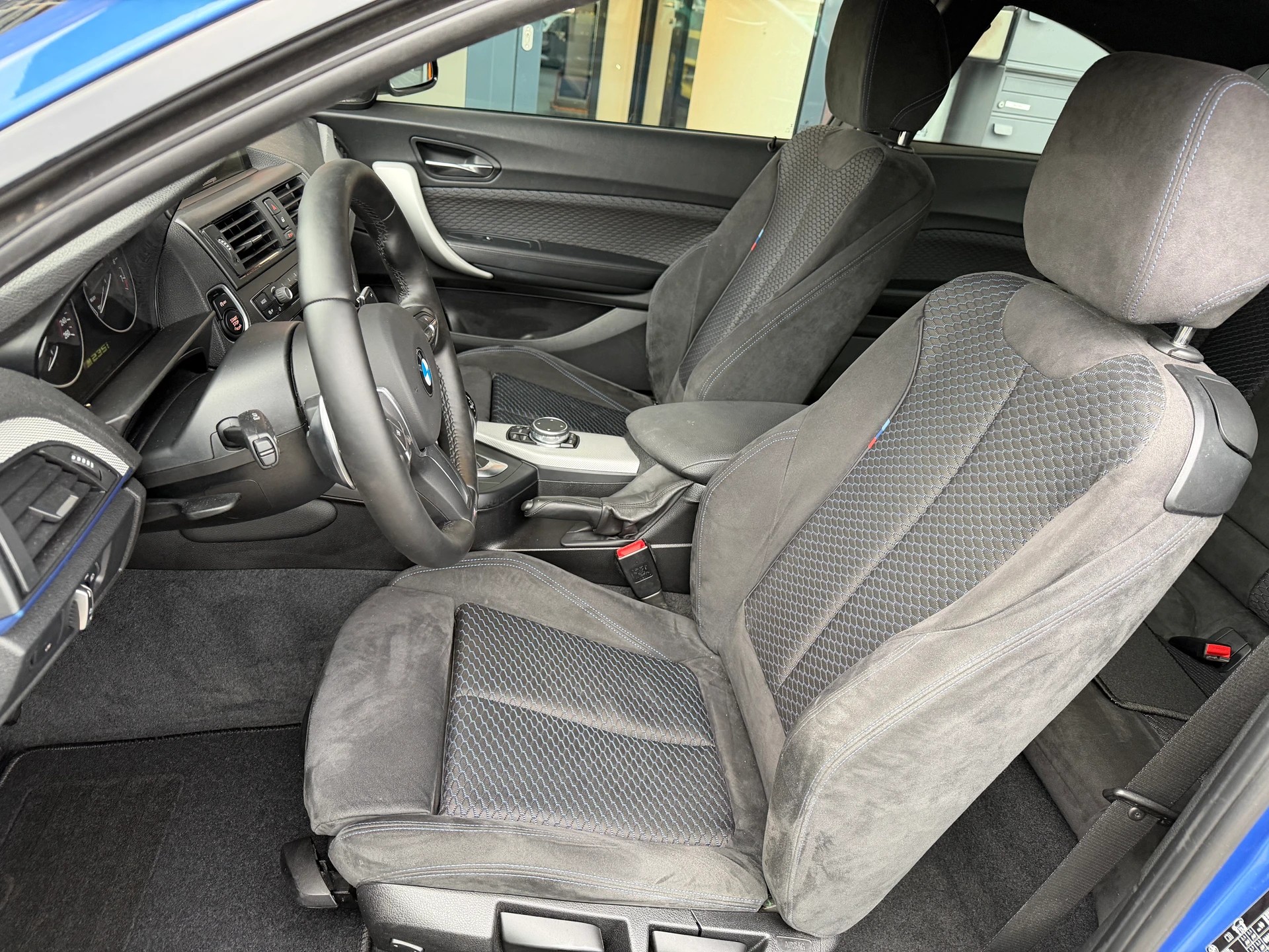 BMW M235i Steptronic-image-7