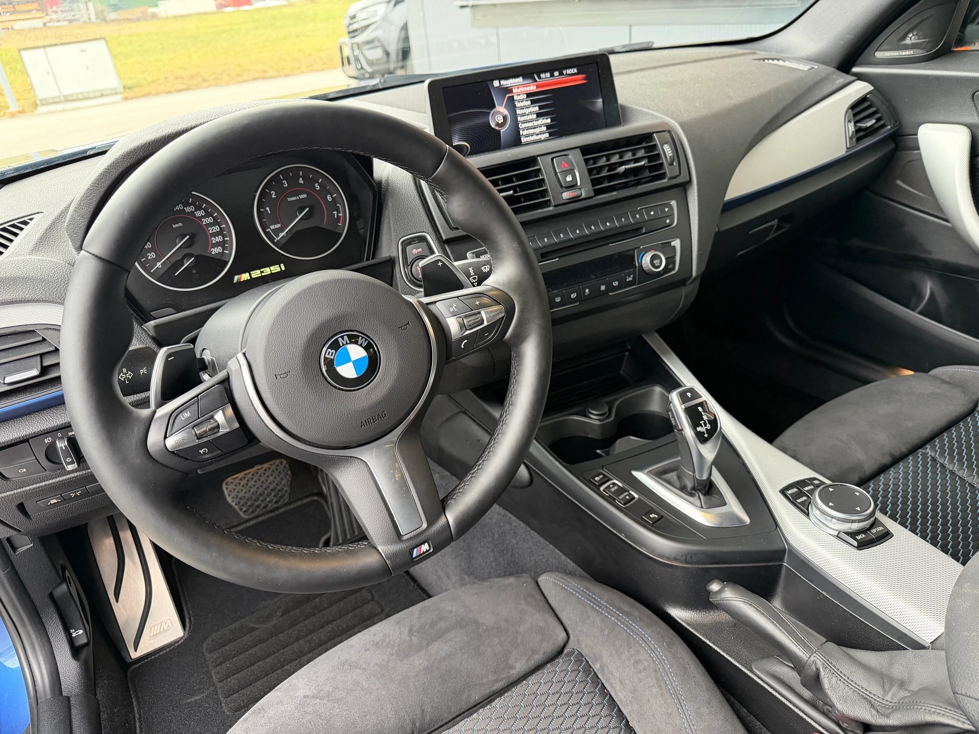 BMW M235i Steptronic-image-6