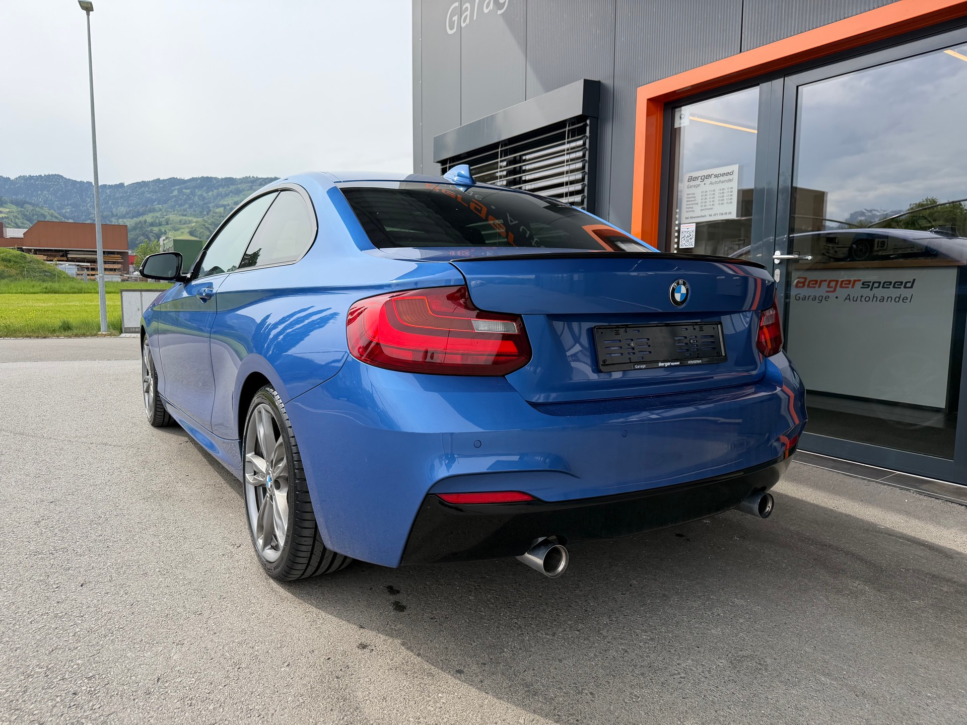 BMW M235i Steptronic-image-5