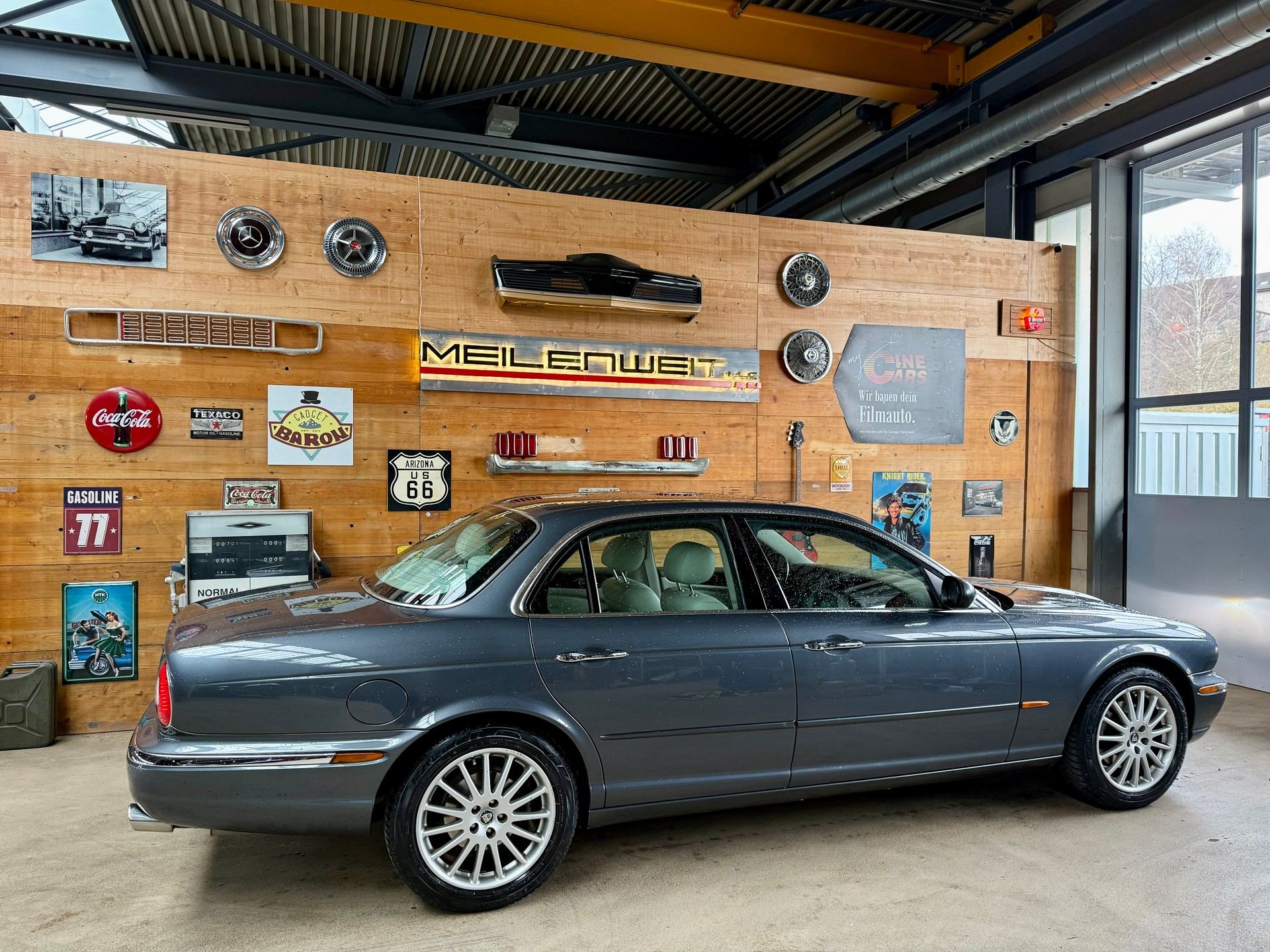 JAGUAR XJ8 4.2 V8 Executive-image-9