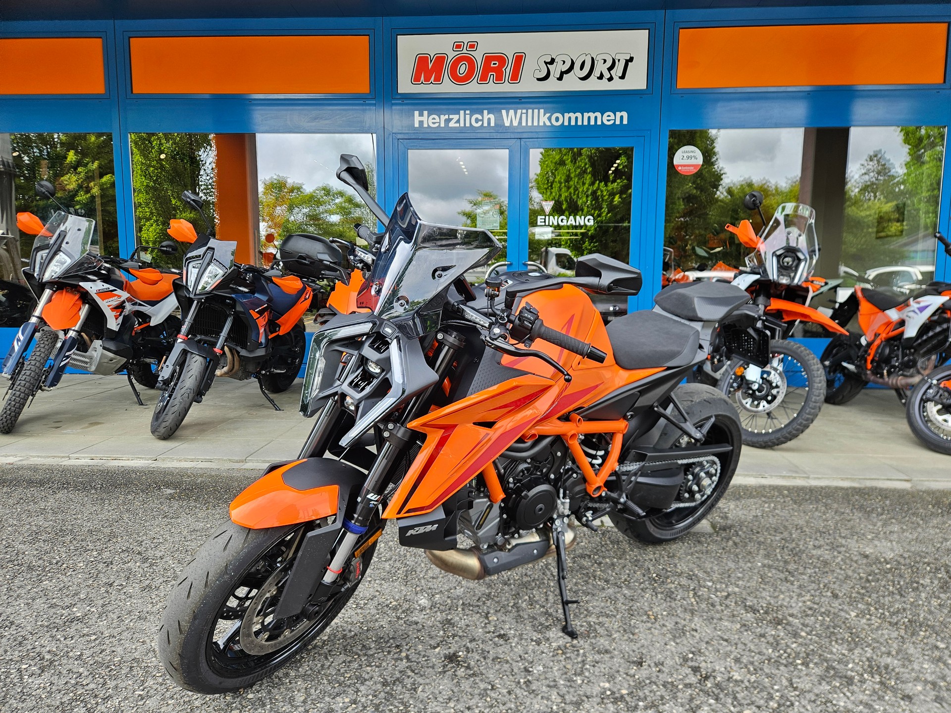 KTM 1390 Super Duke R-image-2