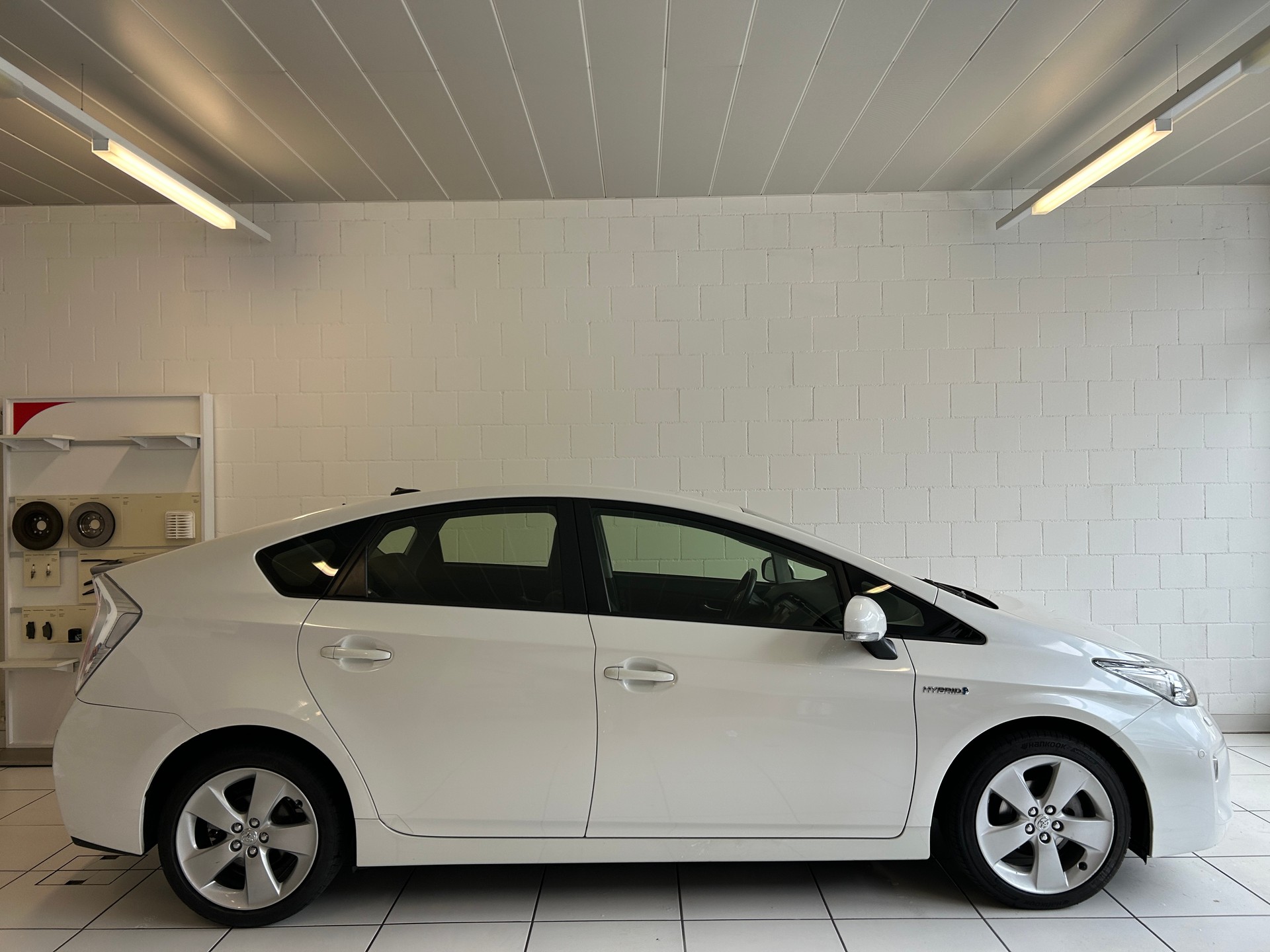 TOYOTA Prius 1.8 16V HSD Sol Premium-image-4