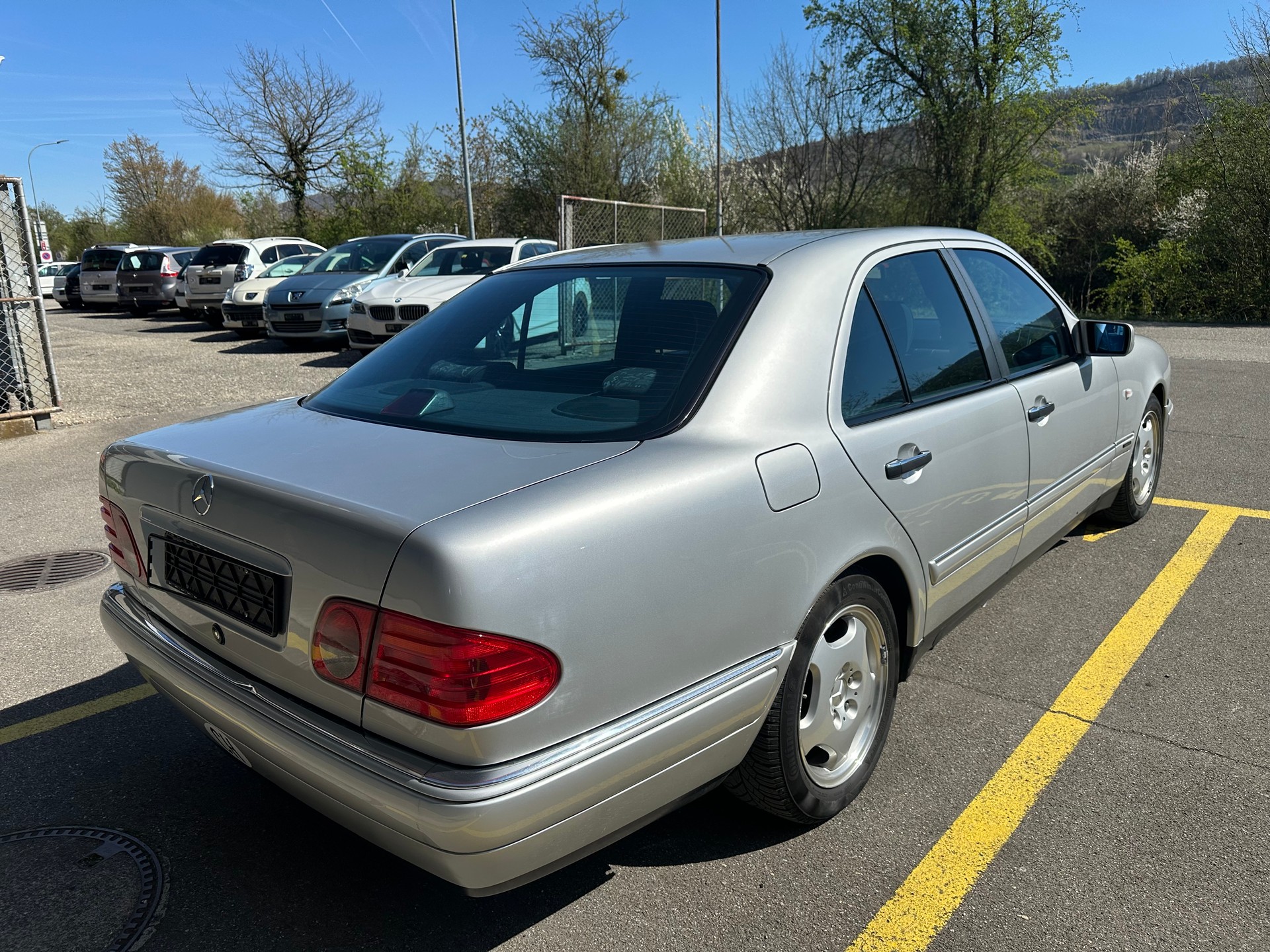 MERCEDES-BENZ E 280-image-3