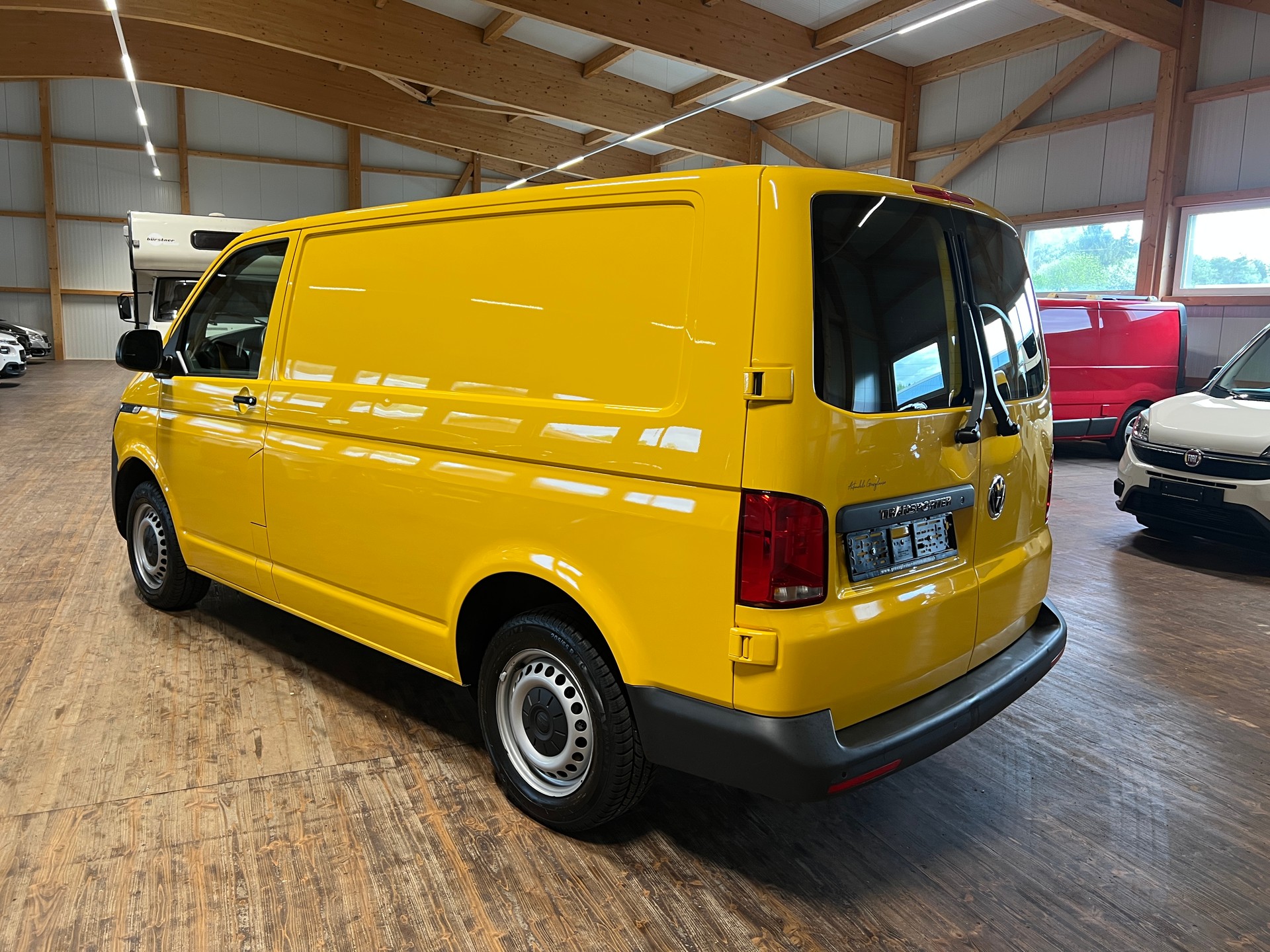 VW T6.1 2.0 TDI Entry-image-6