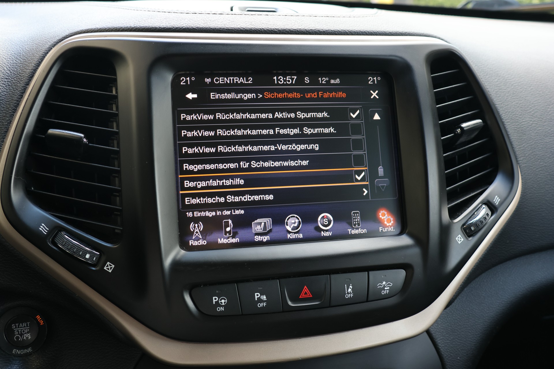 JEEP Cherokee 3.2 Limited AWD 9ATX-image-18