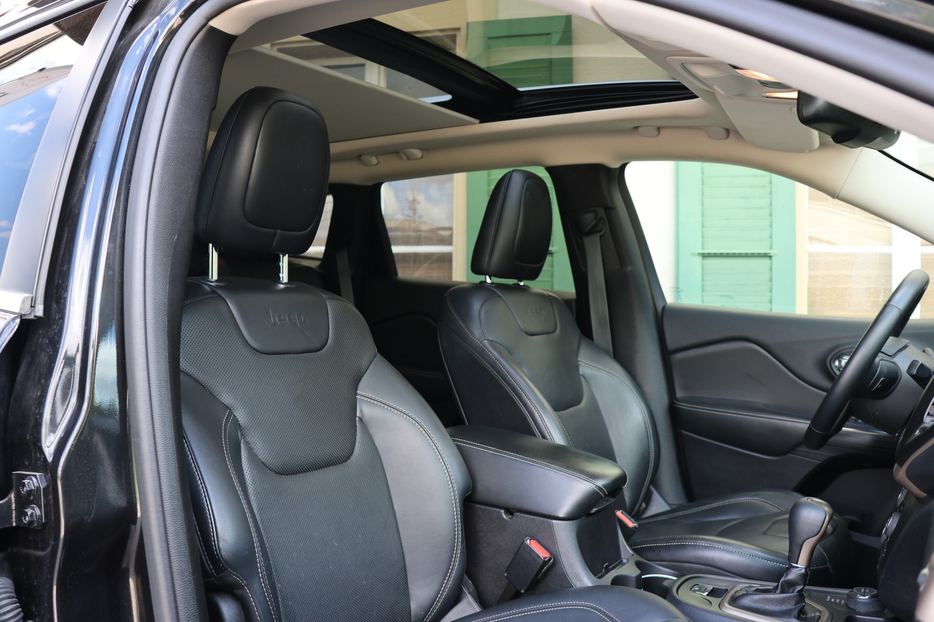 JEEP Cherokee 3.2 Limited AWD 9ATX-image-9