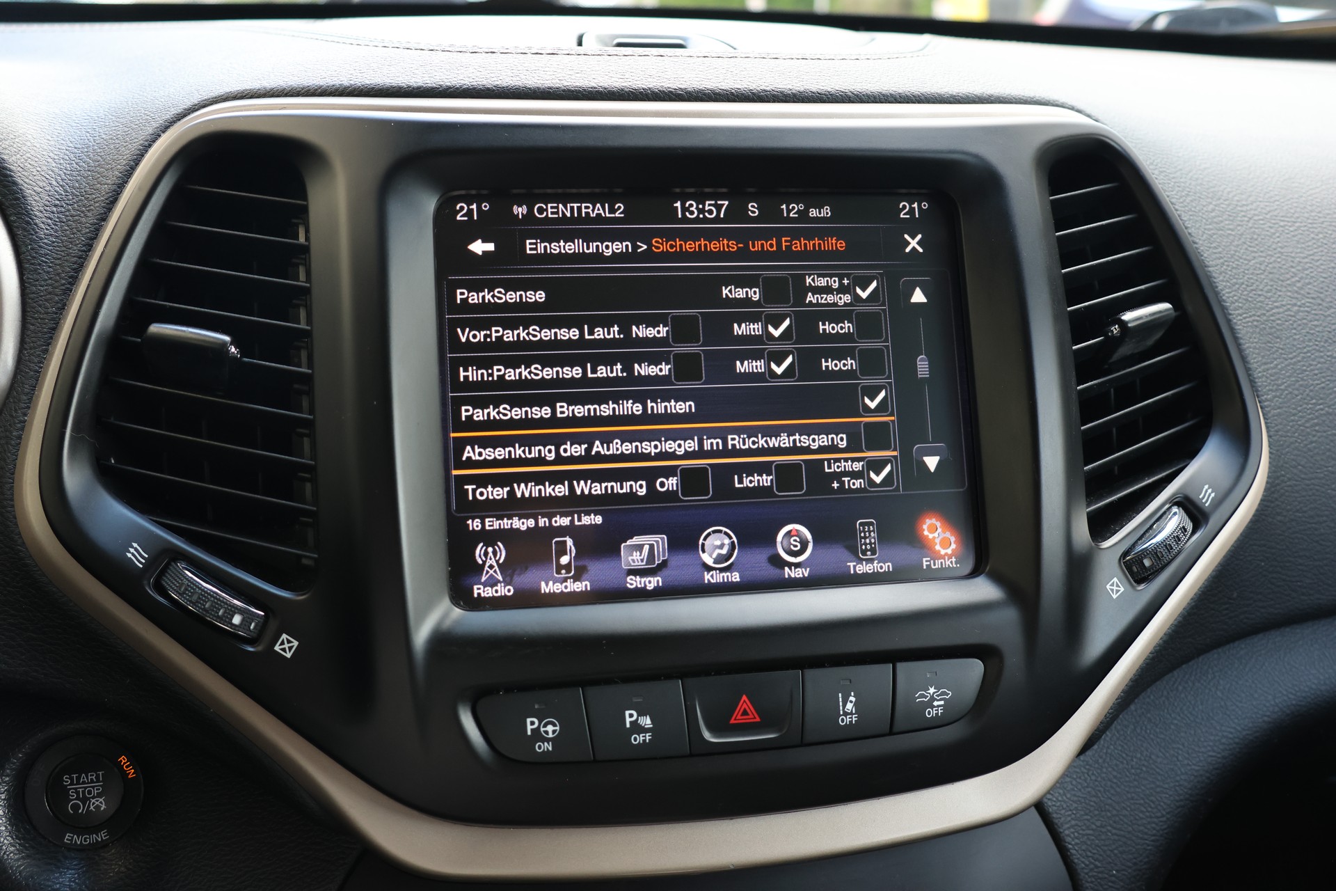 JEEP Cherokee 3.2 Limited AWD 9ATX-image-17