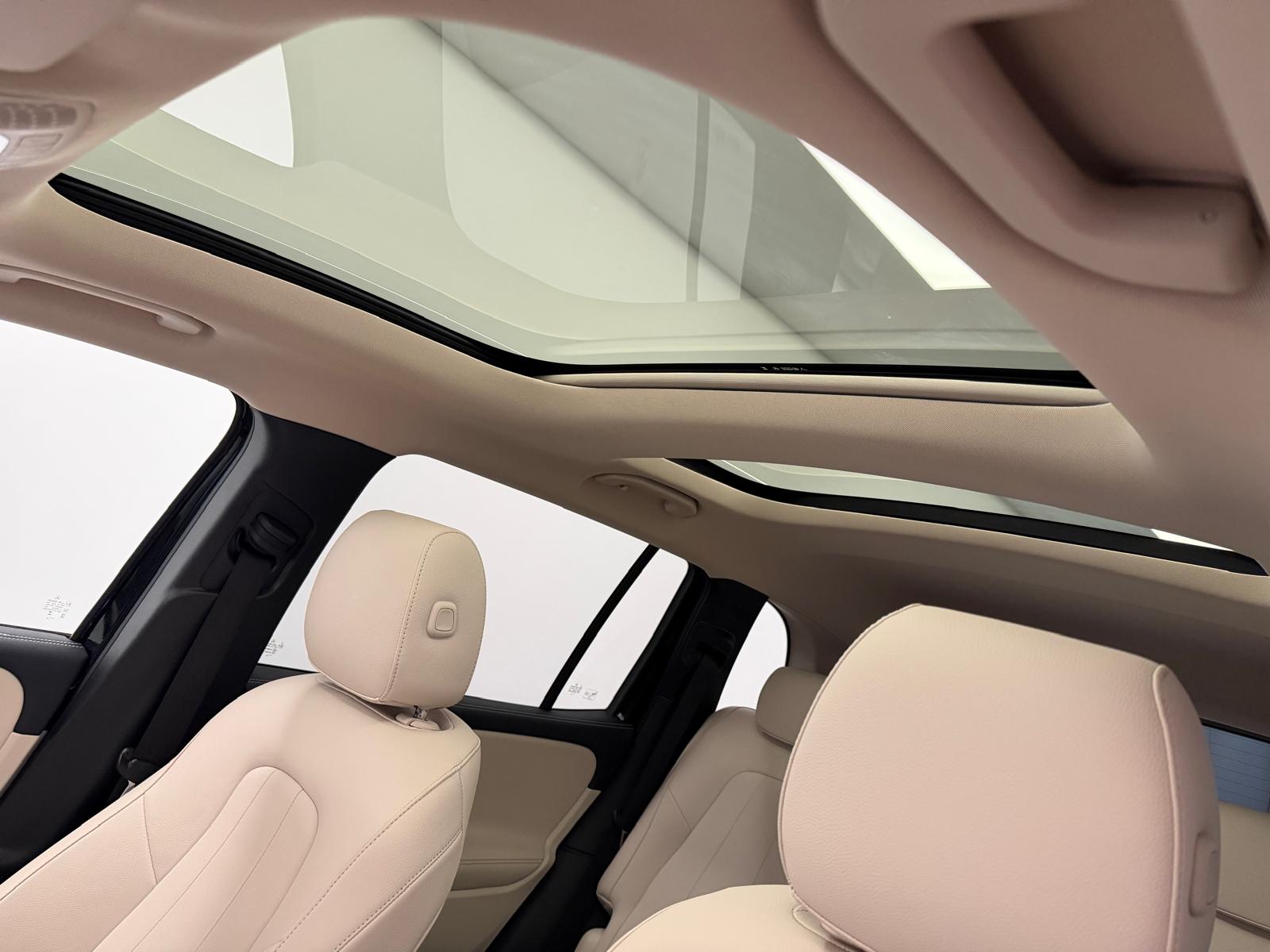 MERCEDES-BENZ EQB 300 Edition1 4Matic-image-12